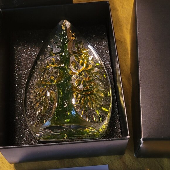 Life Tree Crystal Sculpture by Mats Jonasson, Maleras, Sweden - Picture 5 of 11